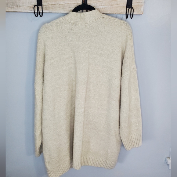 Old navy cardigan - Picture 2 of 3